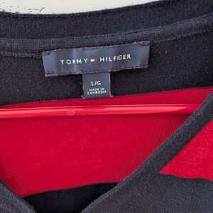 Tommy Hilfiger Women's Blue and Red Striped Sweater